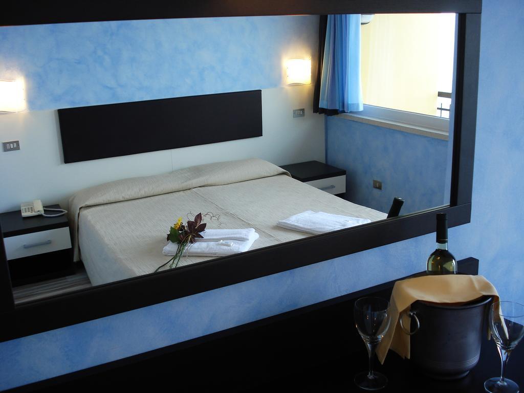 Taki Village Hotel Brenzone sul Garda