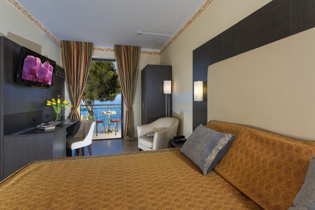 Taki Village Hotel